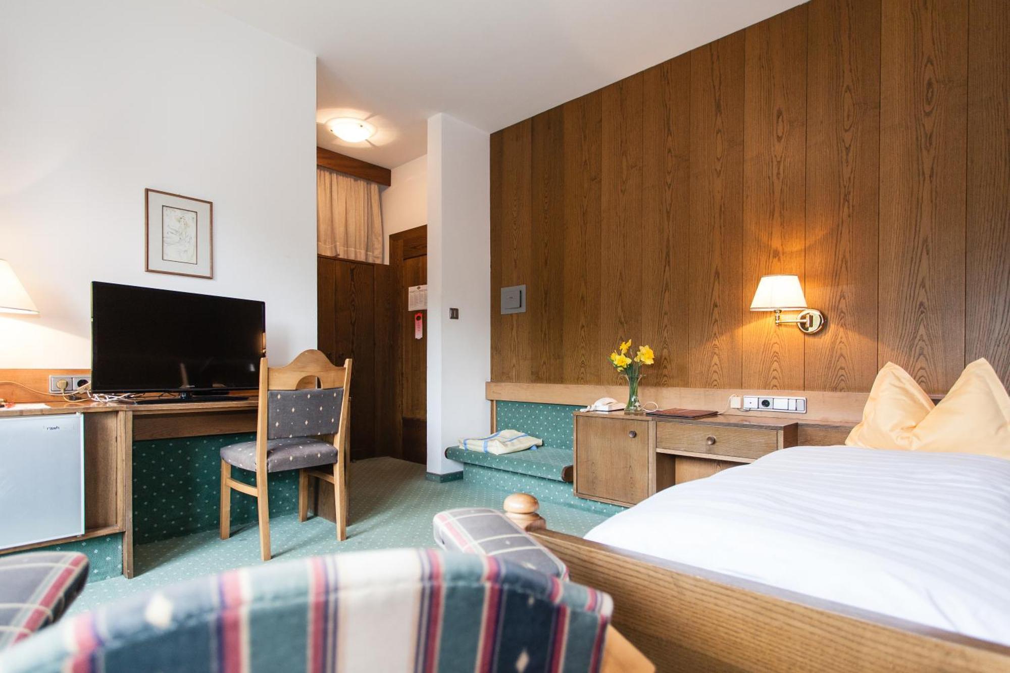 Hotel Am Wolfgrubenersee Soprabolzano Habitación foto